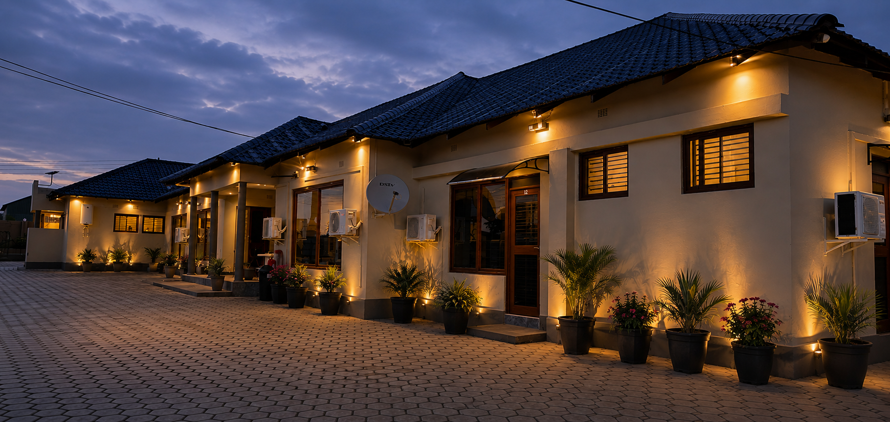 Nebcon Executive Lodge at dusk